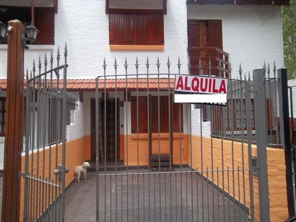 4 Ambientes con Entrada de Auto - A 6 cuadras del mar - Dúplex/Tríplex en La Lucila del Mar