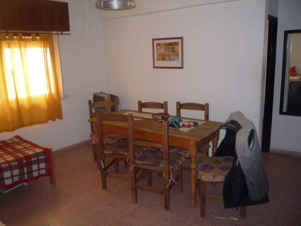 2 Ambientes en 2do Piso - Pleno Centro - Muy Luminoso - A 2 cuadras de la peatonal - a 3 cuadras del mar - Departamento en San Bernardo