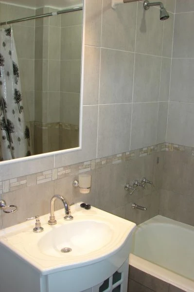 4 Amplios Ambientes - Alarma - Zona Tranquila - A ½ cuadra del mar - a 4 cuadras del centro - Casa/Chalet en Santa Teresita