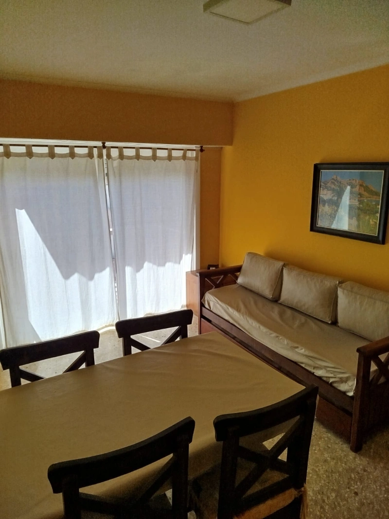 2 ambientes - Sobre la Peatonal - A 1 cuadra de la playa - Departamento en San Bernardo