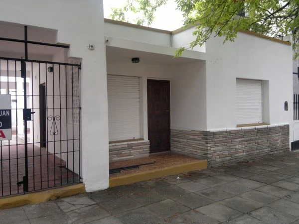 Complejo - 3 Ambientes con Garage - Pleno Centro - A 2 cuadras del mar - a 1 cuadra de Av. Chiozza - Departamento en San Bernardo
