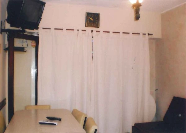3 Ambientes Todos a la Calle - 2do Piso por Escalera - Balcon a la Calle - A 1 cuadra del mar - a 2 cuadras de Av. San Bernardo - Departamento en San Bernardo