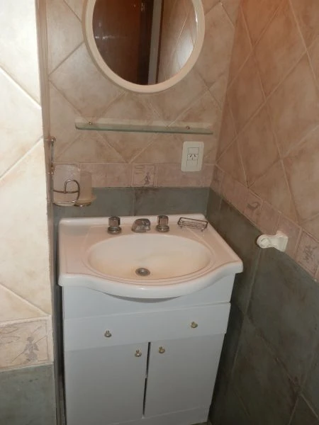 4 Ambientes - Cochera Cubierta - Atendido por sus Dueños - A 1 cuadra de la avenida principal - zona residencial - Casa/Chalet en Mar de Ajó
