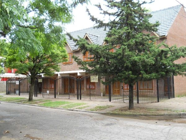4 Ambientes - Entrada de Auto con Rejas - A 4 cuadras del mar - Dúplex/Tríplex en San Bernardo