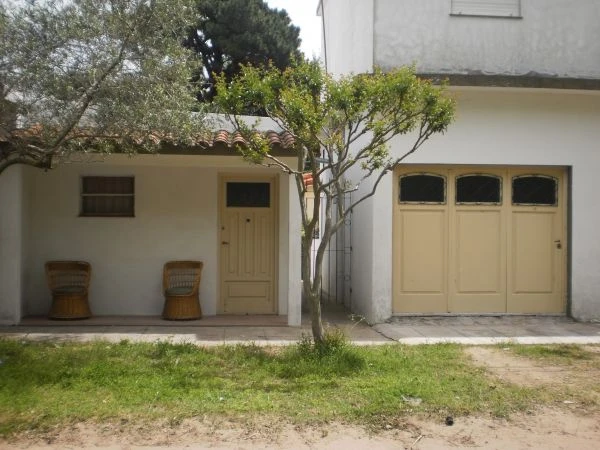 3 Ambientes - Terraza con Parrilla - A 6 cuadras de la playa - a 10 cuadras del centro - a 4 cuadras de San Bernardo - Departamento en Mar de Ajó