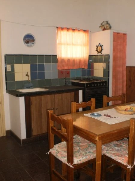 3 Ambientes - Terraza con Parrilla - A 6 cuadras de la playa - a 10 cuadras del centro - a 4 cuadras de San Bernardo - Departamento en Mar de Ajó