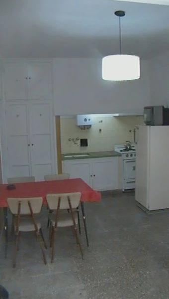 2 Ambientes en Planta Baja - Estacionamiento - Barrio El Silvio - A 3 cuadras de la playa - a 7 cuadras del centro - Departamento en Mar de Ajó
