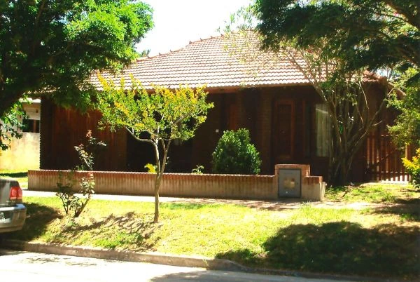 4 Ambientes - Cochera Cubierta - Barrio San Rafael - A 5 cuadras del mar - Casa/Chalet en Mar de Ajó