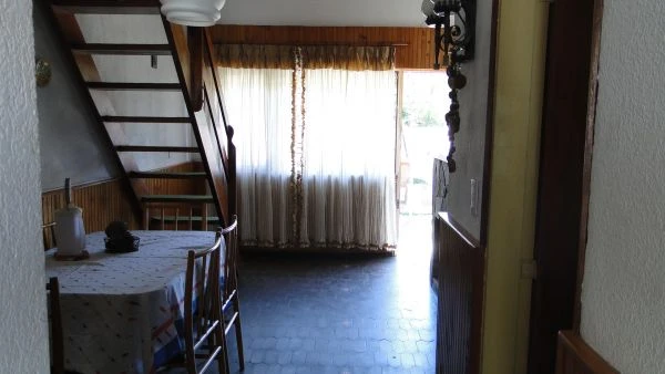 4 Ambientes - A 4 cuadras del mar - a 4 cuadras de Av. 4 y Paseo 144 - Dúplex/Tríplex en Villa Gesell