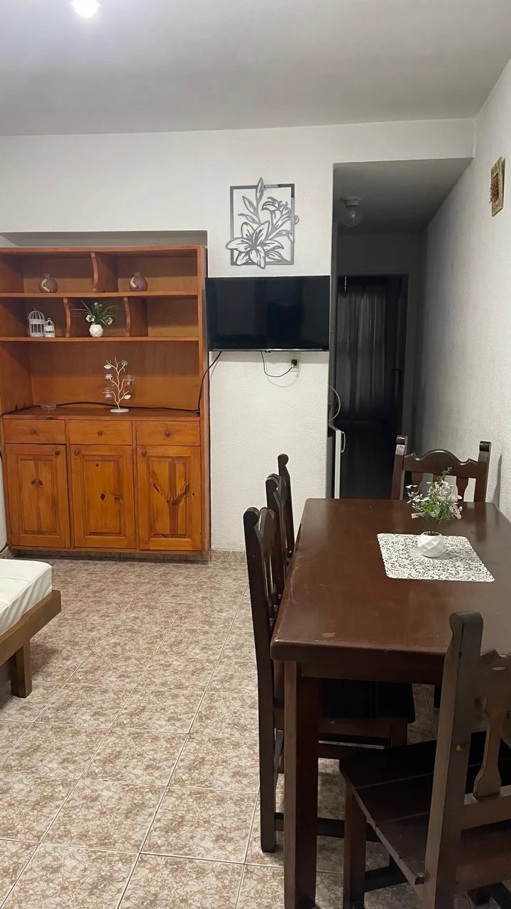 2 Ambientes Luminosos - Zona Residencial - Ambiente Familiar - Tranquilidad y Seguridad - A 4 cuadras del mar y a 3 cuadras de la calle peatonal. - Departamento en San Bernardo