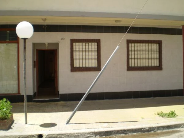 Excepcional Oportunidad para Finde Semana Largo de Marzo y Semana Santa- Precios Accesibles. - Sobre calle peatonal - a 1 cuadra del mar - Departamento en Mar de Ajó