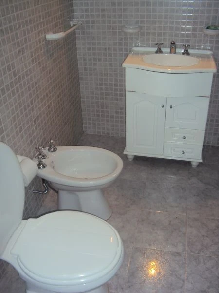 4 Ambientes - Espacio Guardacoche - A 1½ cuadra del mar - Dúplex/Tríplex en Mar de Ajó