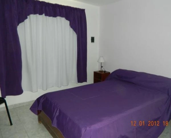 2 Ambientes en 1er Piso por Escalera - Cohera Semicubierta - Barrio Tranquilo - Calle Asfaltada - A 6 cuadras del mar - Departamento en Mar de Ajó