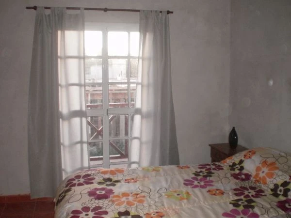 4 Ambientes con Entrada de Auto al Frente - A 3 cuadras del mar - a 3 cuadras del centro - Dúplex/Tríplex en Mar del Tuyú