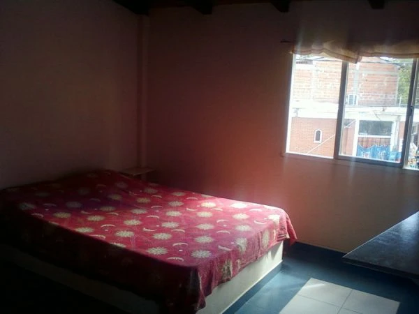 2 ambientes - Espacio para vehículo - 3 cuadras de la playa y 5 del centro - Departamento en Mar de Ajó