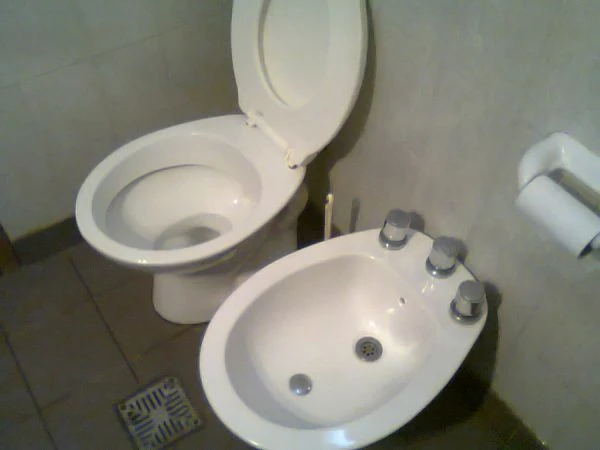 2 ambientes - Espacio para vehículo - 3 cuadras de la playa y 5 del centro - Departamento en Mar de Ajó