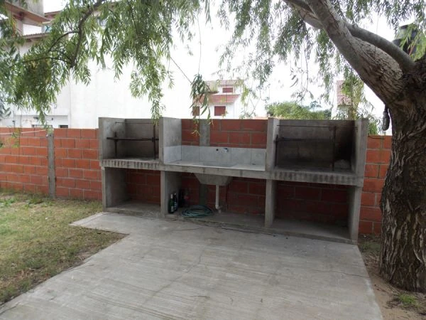 2 Ambientes -Espacio para vehículo - 4 cuadras de la playa y 3 cuadras del centro - Departamento en Costa Azul