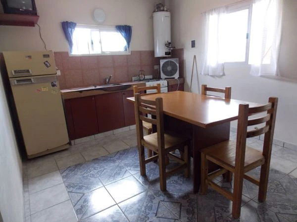 2 Ambientes -Espacio para vehículo - 4 cuadras de la playa y 3 cuadras del centro - Departamento en Costa Azul