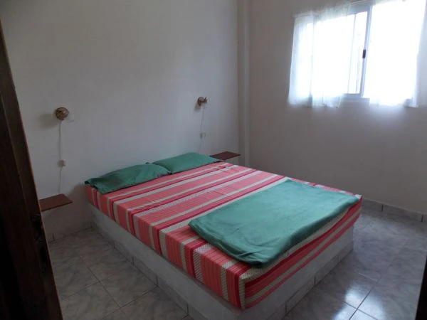 2 Ambientes -Espacio para vehículo - 4 cuadras de la playa y 3 cuadras del centro - Departamento en Costa Azul