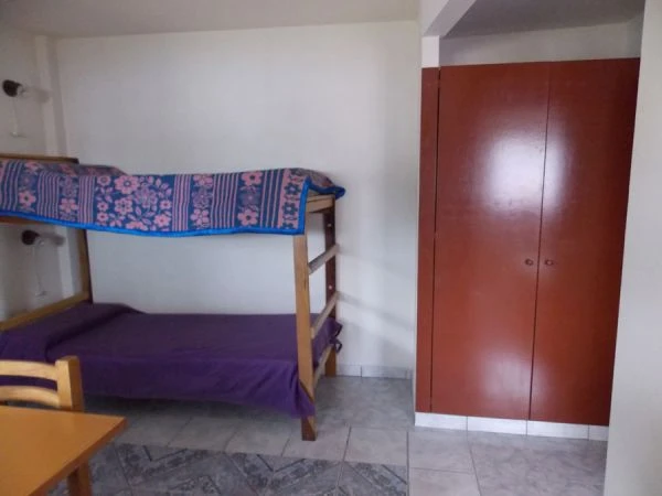 2 Ambientes -Espacio para vehículo - 4 cuadras de la playa y 3 cuadras del centro - Departamento en Costa Azul