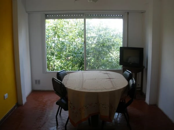 2 Ambientes - 2do Piso por Escalera - Recientemente Restaurado - Ideal Parejas - A 1 cuadra de la peatonal - a 2 cuadras del mar - Departamento en Mar de Ajó