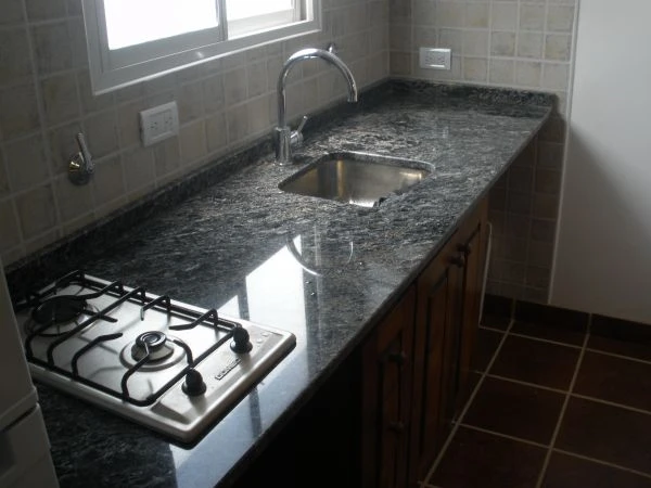 2 Ambientes - 2do Piso por Escalera - Recientemente Restaurado - Ideal Parejas - A 1 cuadra de la peatonal - a 2 cuadras del mar - Departamento en Mar de Ajó