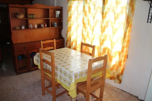 Monoambiente con estacionamiento - 10 cuadras del mar y a 1 de Av. Libertador - Casa/Chalet en Mar de Ajó