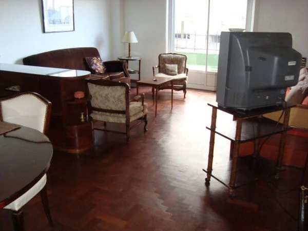 4 ambientes - Balcón al frente - Zona céntrica - Departamento en Mar del Plata