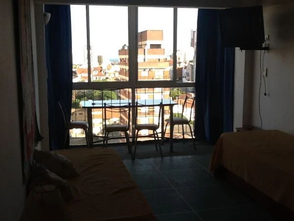 Piso 12 a la calle y vista al mar - 1 AMB Y MEDIO - A 2 cuadras de la playa el Torreón y a 5 de Varesse.  - Departamento en Mar del Plata