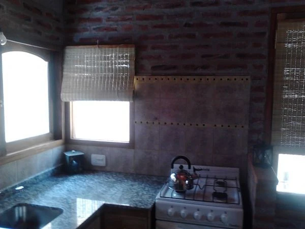 3 ambientes - 3 cuadras de la playa y 1 del centro - Cabaña en Costa del Este