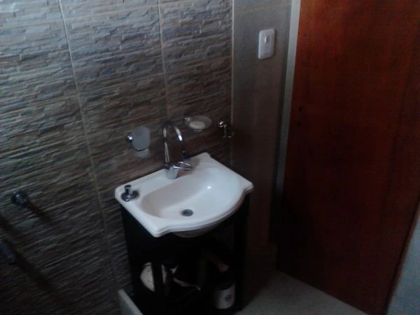 3 ambientes - 3 cuadras de la playa y 1 del centro - Cabaña en Costa del Este