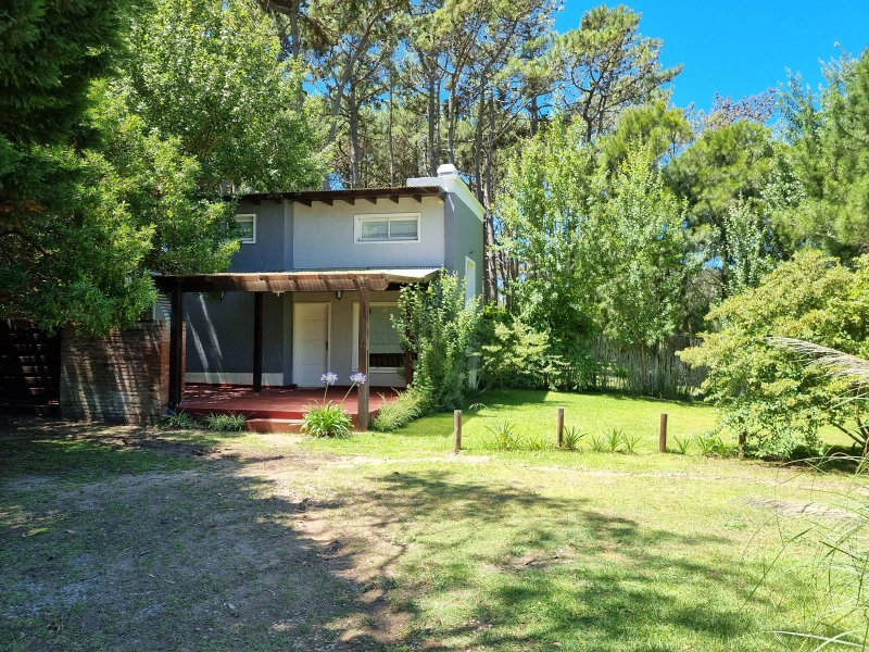 3 ambientes con entrada para autos - a 1 cuadra del mar - Cabaña en Mar de las Pampas