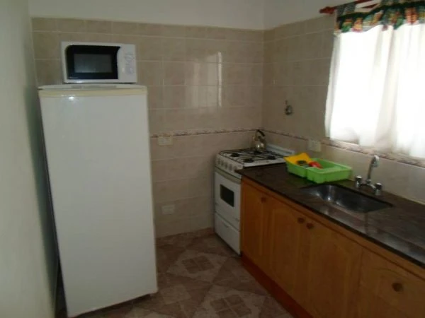 3 Ambientes - Zona Centro - Entrada de Auto - A ½ cuadra del mar - a 1 cuadra del balneario - Dúplex/Tríplex en Aguas Verdes
