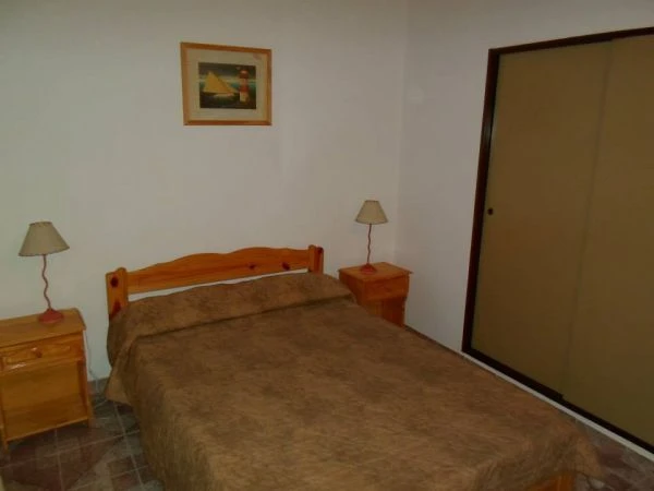 3 Ambientes - Zona Centro - Entrada de Auto - A ½ cuadra del mar - a 1 cuadra del balneario - Dúplex/Tríplex en Aguas Verdes