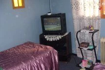 3 Ambientes - Entrada de Auto - Excelente lugar para descansar - A 9 cuadras del mar - a 2 cuadras de Avenida Fragata Sarmiento - Casa/Chalet en Aguas Verdes