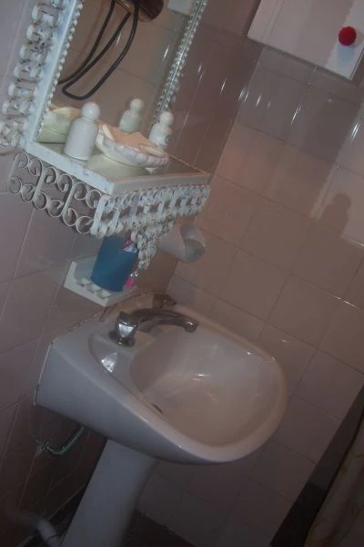 3 Ambientes - Entrada de Auto - Excelente lugar para descansar - A 9 cuadras del mar - a 2 cuadras de Avenida Fragata Sarmiento - Casa/Chalet en Aguas Verdes
