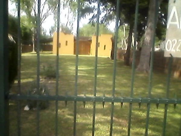3 Ambientes - Entrada de Auto - Excelente lugar para descansar - A 9 cuadras del mar - a 2 cuadras de Avenida Fragata Sarmiento - Casa/Chalet en Aguas Verdes