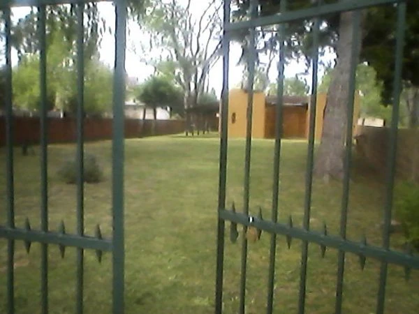 3 Ambientes - Entrada de Auto - Excelente lugar para descansar - A 9 cuadras del mar - a 2 cuadras de Avenida Fragata Sarmiento - Casa/Chalet en Aguas Verdes