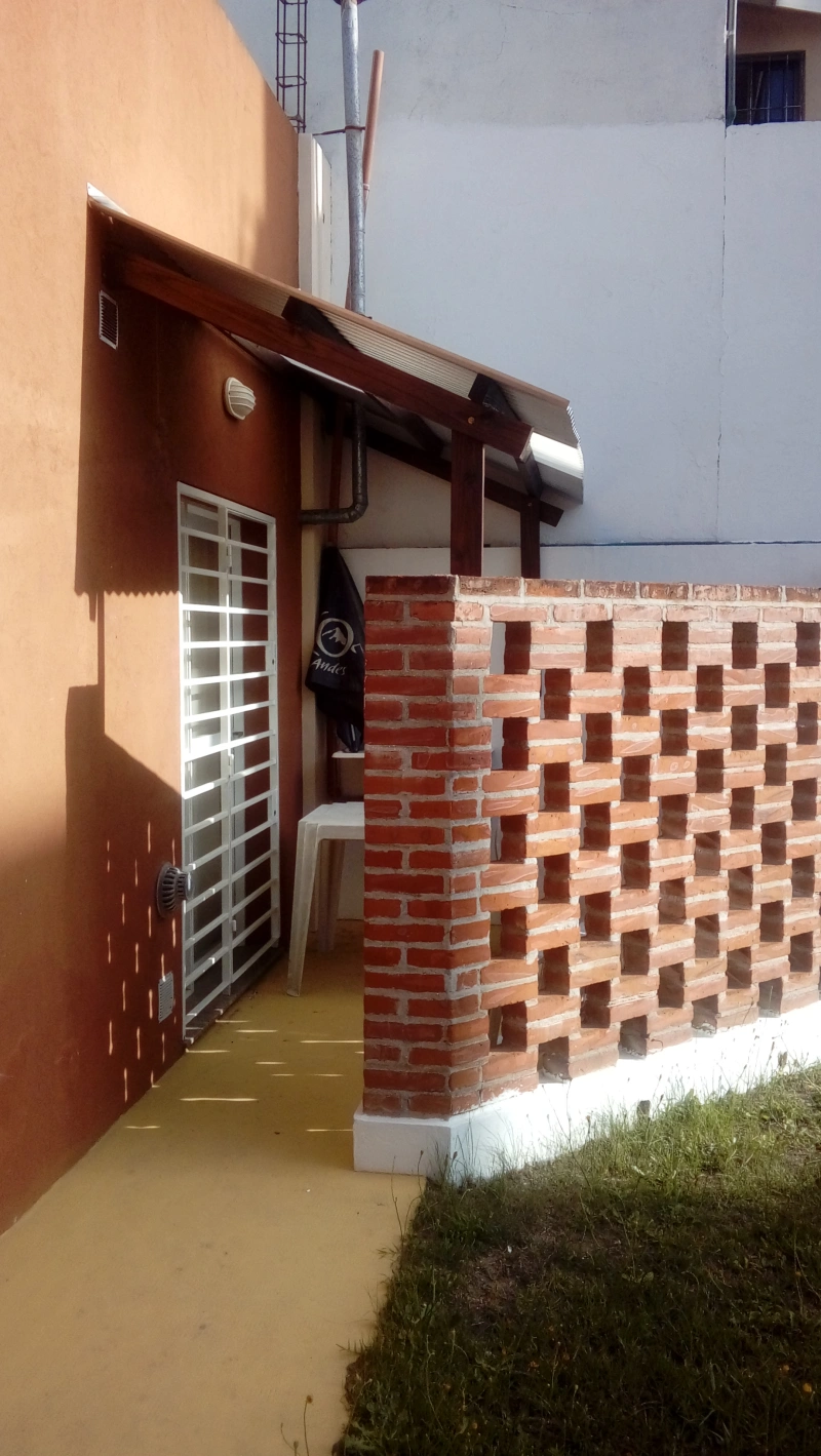 Complejo Ajonorte - Monoambiente con Cochera y Patio - A 1 Cuadra del Mar - A 2 Cuadras del Muelle - A 8 Cuadras del Centro - Departamento en Mar de Ajó