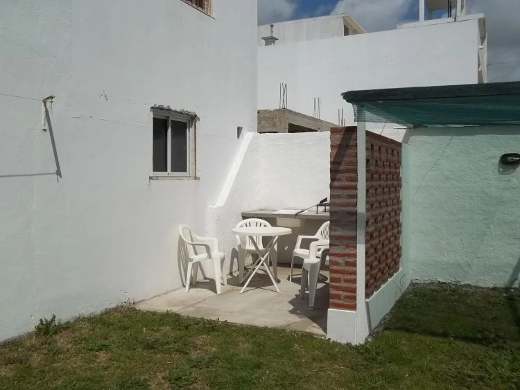 Complejo Ajonorte - 2 Ambientes con Cochera y Patio - A 1 Cuadra del Mar - A 2 Cuadras del Muelle - A 8 Cuadras del Centro - Departamento en Mar de Ajó