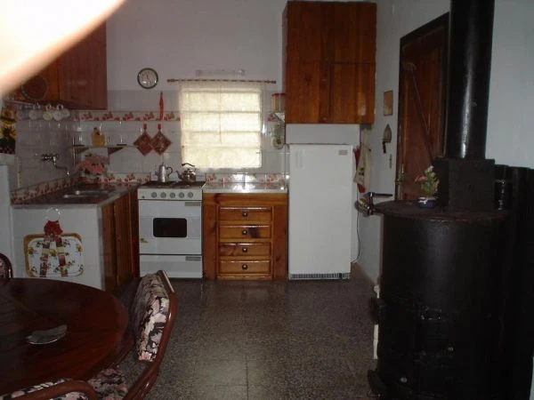 3 Ambientes - Entrada de Auto - Completamente Equipado. - A 7 Cuadras del Mar - A 2 Cuadras de Av. Sarmiento. - Casa/Chalet en Aguas Verdes
