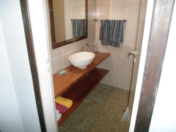 3 Ambientes - Entrada de Auto - Completamente Equipado. - A 7 Cuadras del Mar - A 2 Cuadras de Av. Sarmiento. - Casa/Chalet en Aguas Verdes