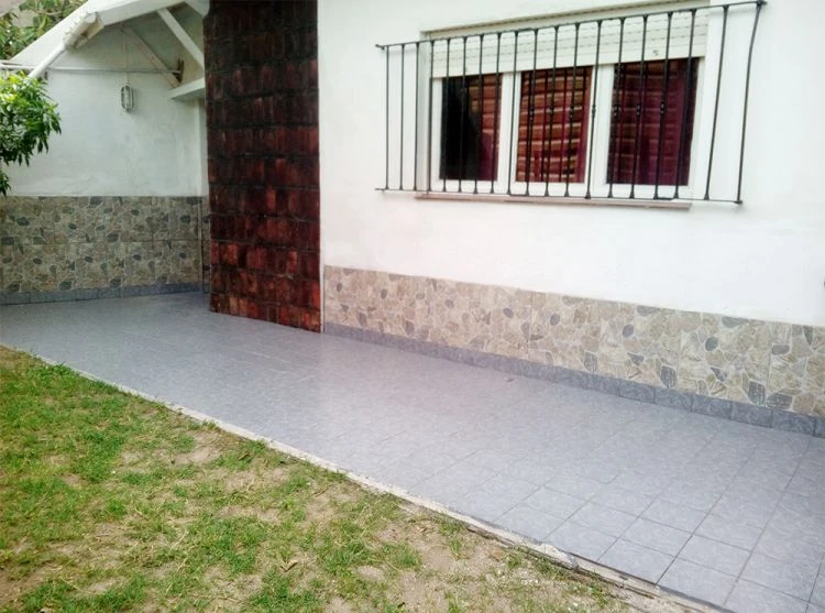 3 Ambientes - Con Cochera - Excelente lugar para descansar - A ½ Cuadra del Mar - A ½ Cuadra de Peatonal - Frente a Plaza de los Artesanos - Casa/Chalet en San Clemente