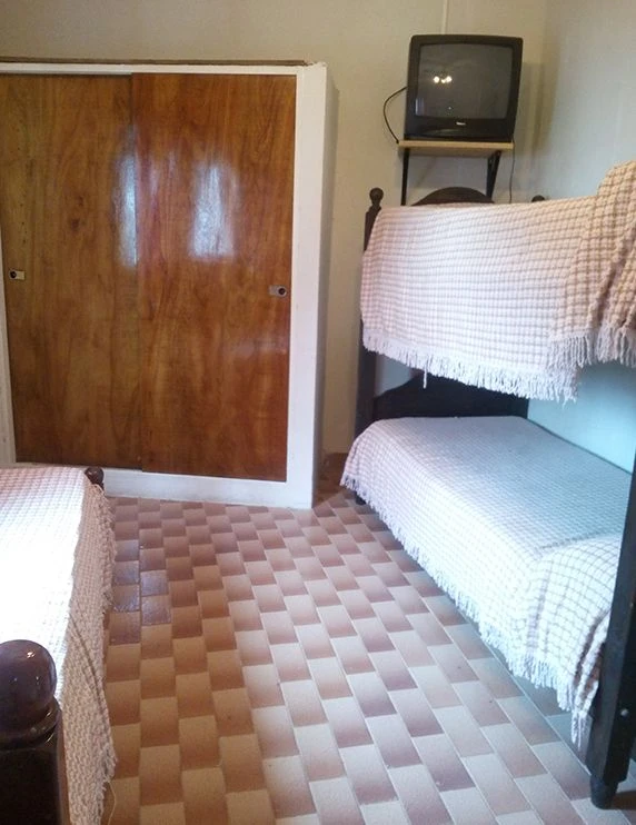 3 Ambientes - Con Cochera - Excelente lugar para descansar - A ½ Cuadra del Mar - A ½ Cuadra de Peatonal - Frente a Plaza de los Artesanos - Casa/Chalet en San Clemente