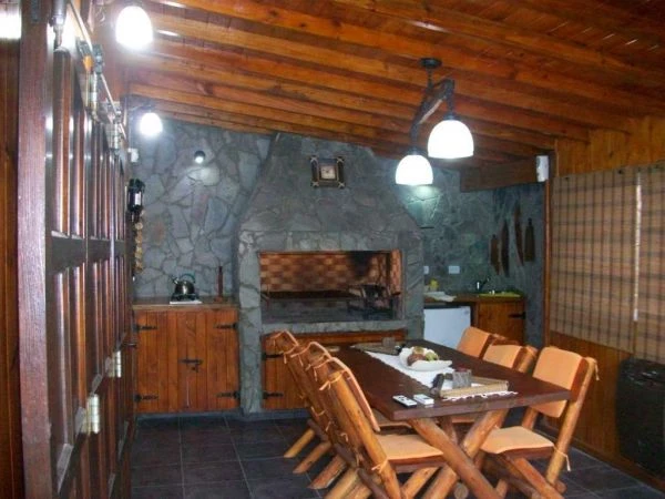 4 Ambientes - Entrada de Auto - Excelente lugar para descansar -  - Casa/Chalet en San Bernardo