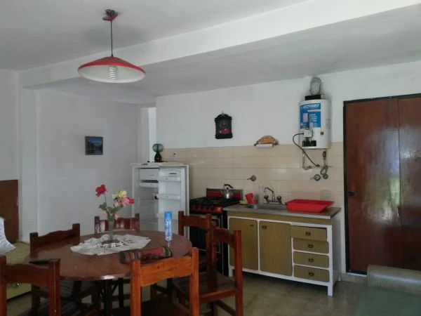 2 Ambientes - Cochera - Atendido por sus Dueños - A 2 cuadras del mar - 5 Cuadras de Av. Libertador. - Departamento en Mar de Ajó