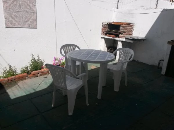 2 Ambientes - Cochera - Atendido por sus Dueños - A 2 cuadras del mar - 5 Cuadras de Av. Libertador. - Departamento en Mar de Ajó