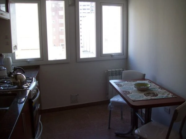 La Perla 2 ambientes CON COCHERA para 4 personas - A 2 cuadras de mar y a 3 del centro - Departamento en Mar del Plata
