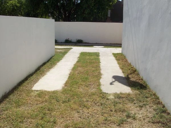 Con estacionamiento para autos - a 3 cuadras de la playa - Dúplex/Tríplex en Mar del Tuyú