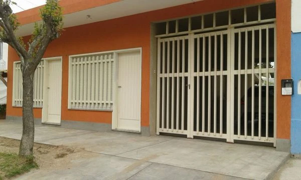 Casa con cochera a 2 cuadras del mar - Excelente ubicación - Casa/Chalet en Costa Azul